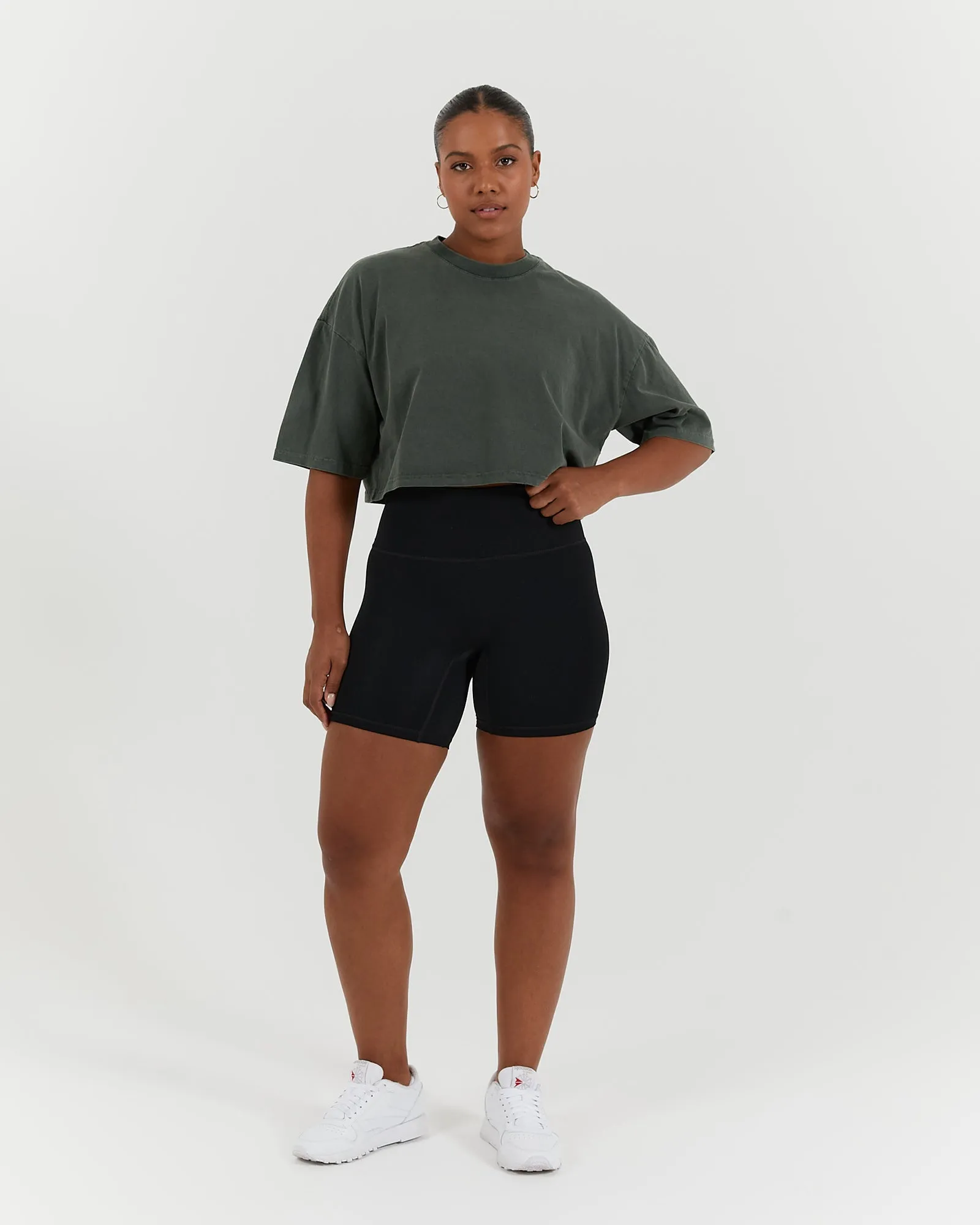 ESSENTIALS CROPPED TEE - FADED FERN