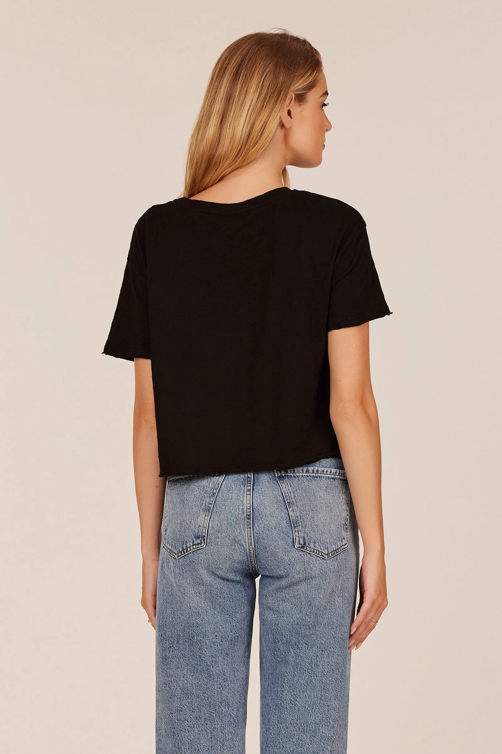 RAW EDGE CROPPED TEE